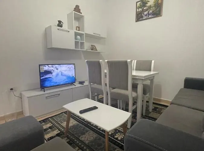 Sun Tower ティラナ